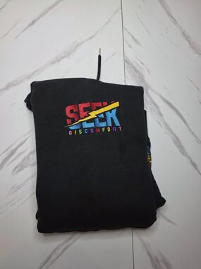Black 'Seek Discomfort' Graphic Hoodie SIZE SMALL